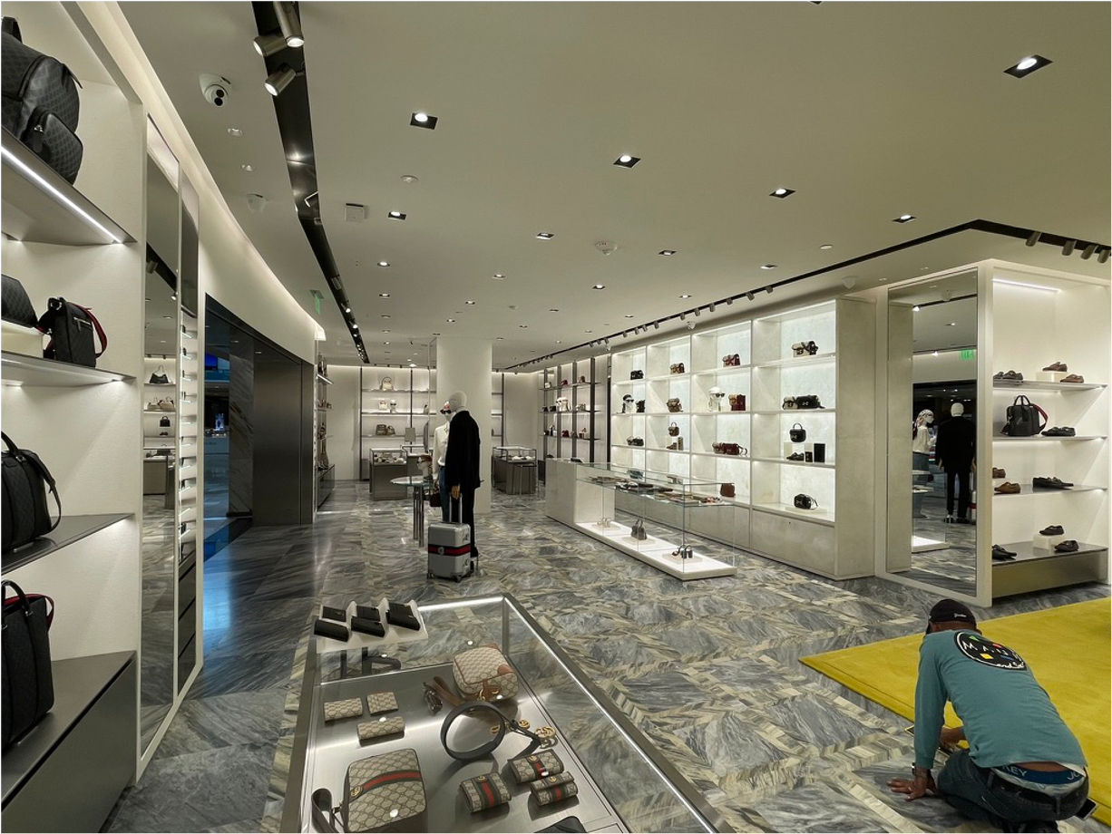 Gucci at Guam International Airport, photograph 3 of 3